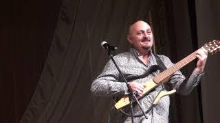 Поёт Юрий Евдокунин на концерте Светланы Рожковой в Котласе