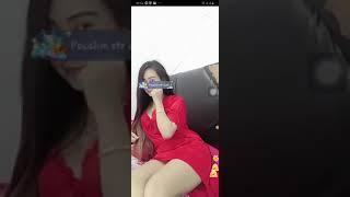 Tante cantik live bigo sambil pamer cawet