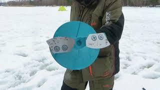 Барнаульский ледоруб Тонар 130мм стандартные ножи против закруглённых ножей от ледобура Неро