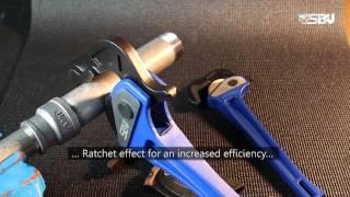 EN Adjustable ratcheting wrench One Hand pipe wrench Tube ratchet wrench set