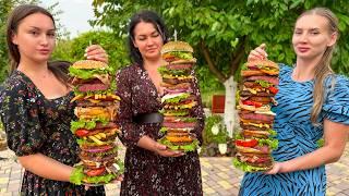 A meter-long Cheeseburger made of Steak Cutlets Cheese and Vegetables Surprise everyone