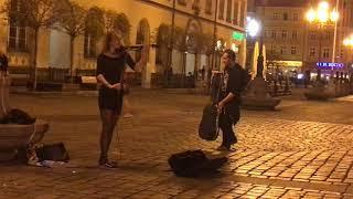 Someone Like You - Zdolna skrzypaczka na wrocławskim rynku -Talented violinist woman