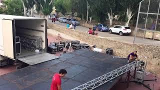 Montaje del escenario de Twister en Villel de Mesa 2016