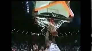 Robert Traylor shatters backboard on dunk