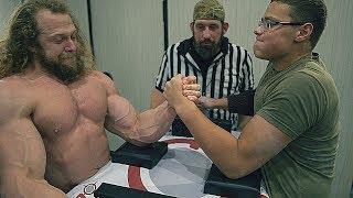 BODYBUILDER VS SCHOOLBOY  ARM WRESTLING