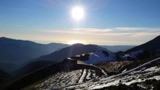 На вершине горы Роза-пик Кавказские горы Краснодарский край Роза Хутор HD 1080p