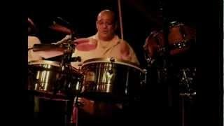 Calixto Oviedo - Solo de Timbales Magistral.mp4