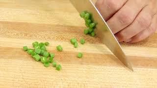 Cutting Green Beans into a Paysanne