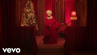 Brenda Lee - Rockin Around The Christmas Tree Official Music Video