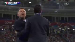 Juan Carlos Osorio insultando al entrenador de Nueva Zelanda