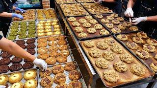 3000 cookies sold out in a day Amazing giant cookie mass production process - Korean street food