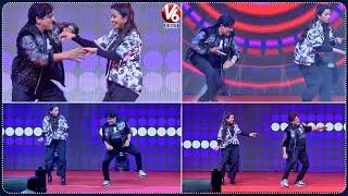 Comedian Ali & Anchor Suma Super Dance On Stage  Double Ismart Pre Release Event  V6Ent