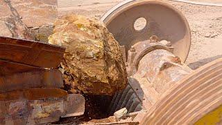 The Best way to crush Rocks. The different types of Rock Crushers in action. #rockcrusher#machine