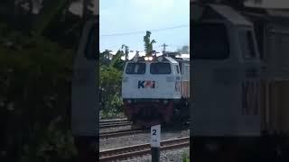 hunting ka peti kemas cc206 13 25 #keretaapi #railfans #cc206