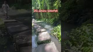 Suasana di siang hari Air terjun Ulu Petanu Ramai pengunjung