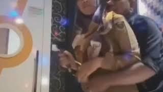 Viral.... Kades Lampung ********  Peluk istri kadus di sebuah tempat karaoke