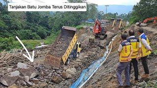 Today the road is being raised so that FWD cars can easily pass through it