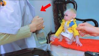 KuKu Parky Monkey Drinks Human Milk from the Veterinarian  Day 17 of being a father