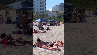  Sunny day at 𝐌𝐈𝐀𝐌𝐈 𝐁𝐄𝐀𝐂𝐇  Bikini Beach walk 