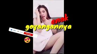 Cewek hot - abg toge menonjol  goyang mamah muda bikin halu -jilboobs hot