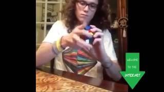 Wow This color blind guy solves rubiks cube in less than a minute