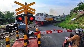 RAILWAY CROSSING 10 Kompilasi Perlintasan Kereta Api Kota Bogor