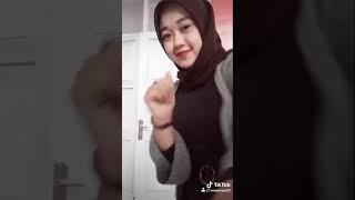 kumpulan tiktok cewek jilbab goyang