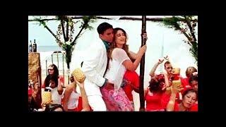 Kareena Kapoors hot body enjoyed by Akshay