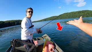 Can my NOOB DAD Catch his FIRST BASS in Over 4 Years??? Jon Boat Fishing