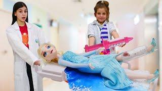 Видео куклы – Эльза Холодное Сердце заболела - Игры в больничку. Одевалки для девочек