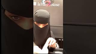 سعودية موظفة شخلها زميلها اثناء الدوام