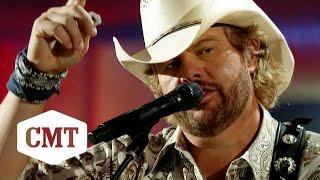 Toby Keith Performs “I Love This Bar”  CMT