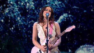 Wet Leg – Chaise Longue Live at the BRIT Awards 2023