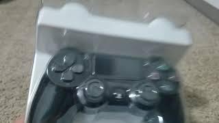 Unboxing a ps4 controller with no code for the royale bomber yayy...