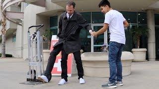 Three Legged Man Prank in USA - Julien Magic