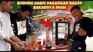 GREBEK WARUNG BAKSO MUGI & BORONG SEMUA BAKSO BUAT DI BAGI GRATIS KE WARGA