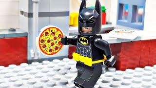 Lego Batmans Day Off - Pizza Delivery