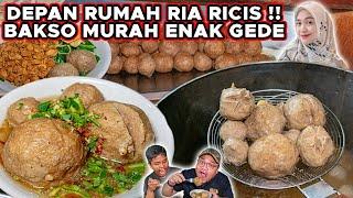 DEPAN RUMAH RIA RICIS NEMU BAKSO MURAH ENAK GEDE BANGET NIH..