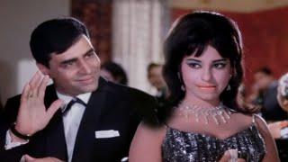 राजेंद्र कुमार को सब सच में प्रिंस मान लेते हैं - Talash 1969 Movie Scene