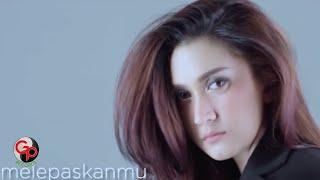 Nafa Urbach - Melepasmu Kelemahanku Official Lyric