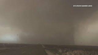 Tornadoes tear through Oklahoma