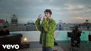 Duncan Laurence - Love Dont Hate It Live from the Capitol Records Rooftop