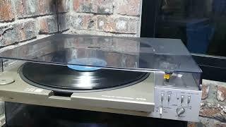 Aiwa D50 Front Loading Turntable ...just replaced the rubber belts...Test run...