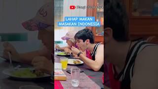 Keluarga spanyol lahap sekali makan masakan Indonesia #bulespanyol #vlogspanyol #plangioliver