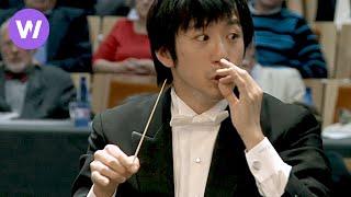 Who is the best conductor? A special competition on the art of conducting