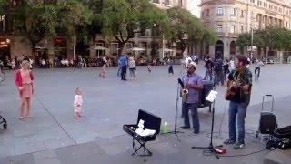 JUSTI & GON OUSTANDING STREET MUSIC   BARCELONA 4