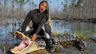 I ALMOST DIED ALLIGATOR HUNTING NOT CLICKBAIT