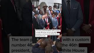 Patrick Mahomes stopped his teammate Travis Kelce from going rogue at the White House podium …