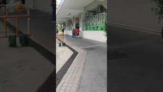 Suasana berjalan kaki di hongkong