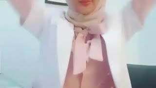 TikTok Hot Lagi sange malah main tiktok